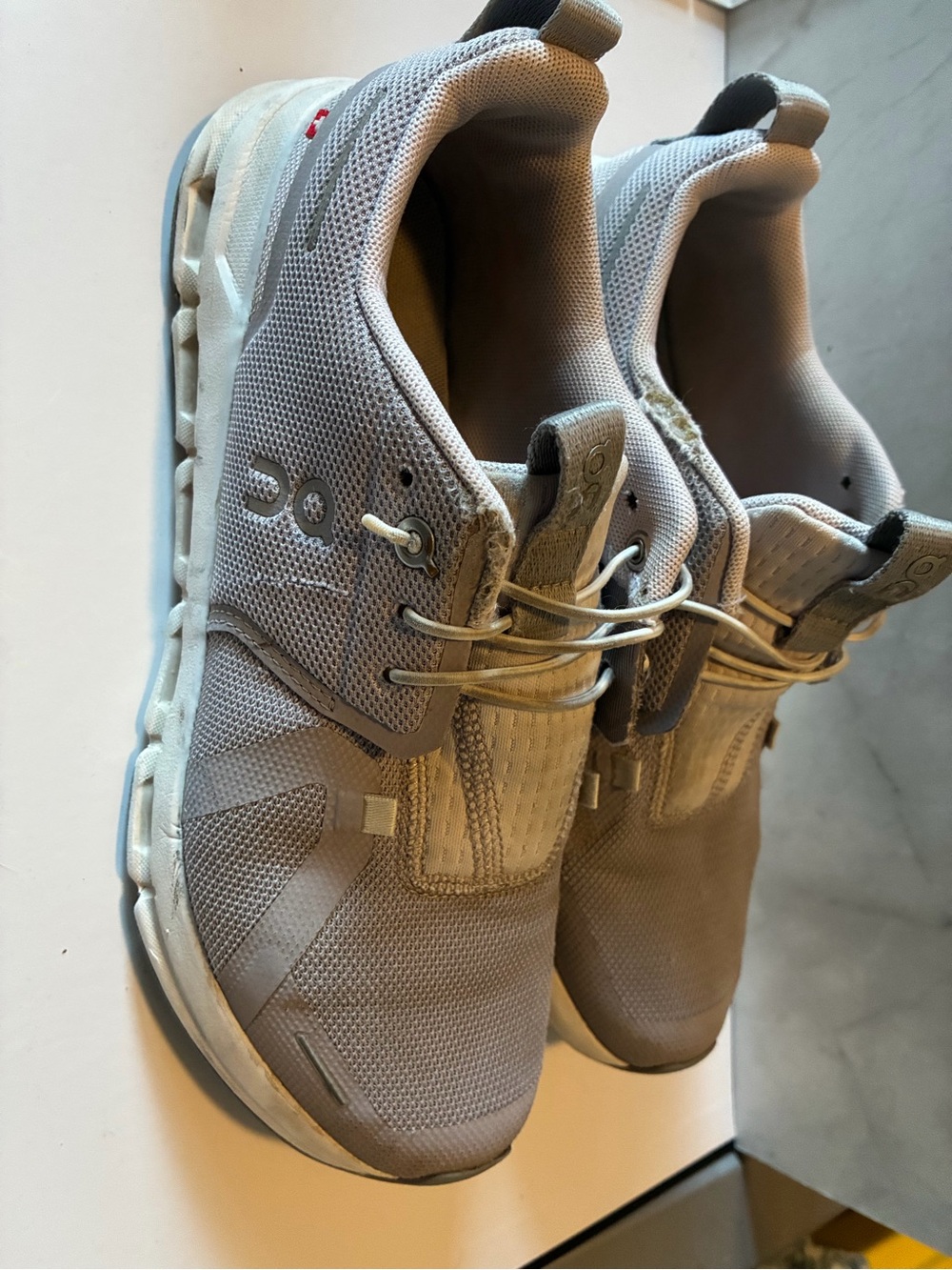 On Running Youth Sneakers in Light Gray - Picture 2 of 6